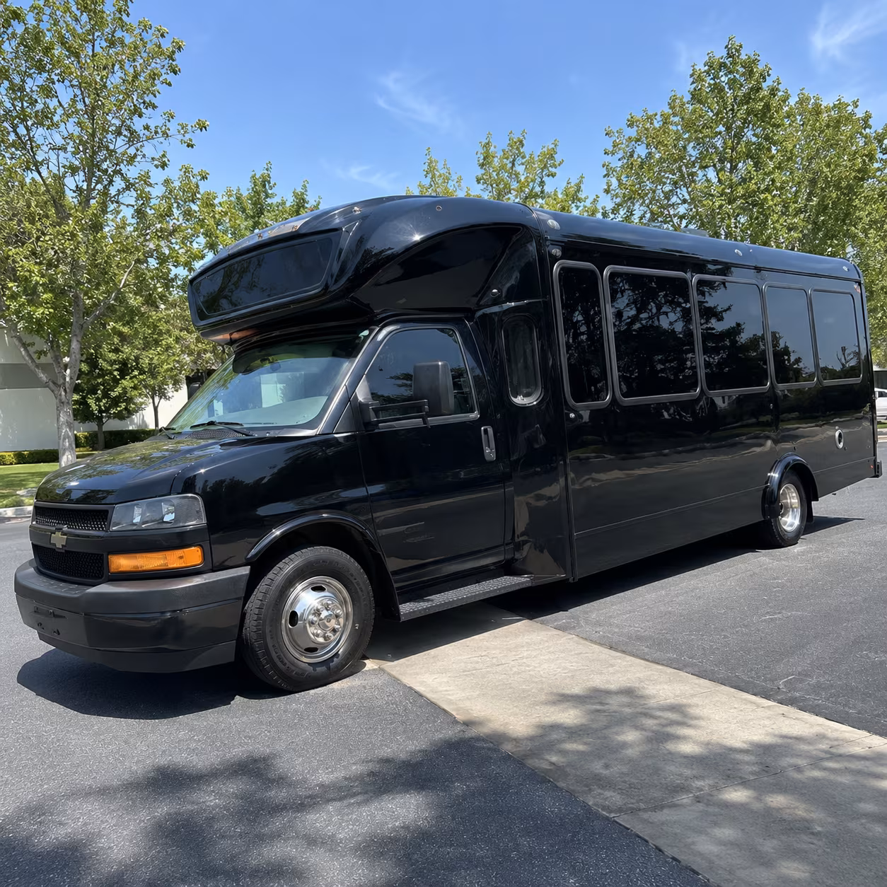 fort pierce 15 passenger party bus