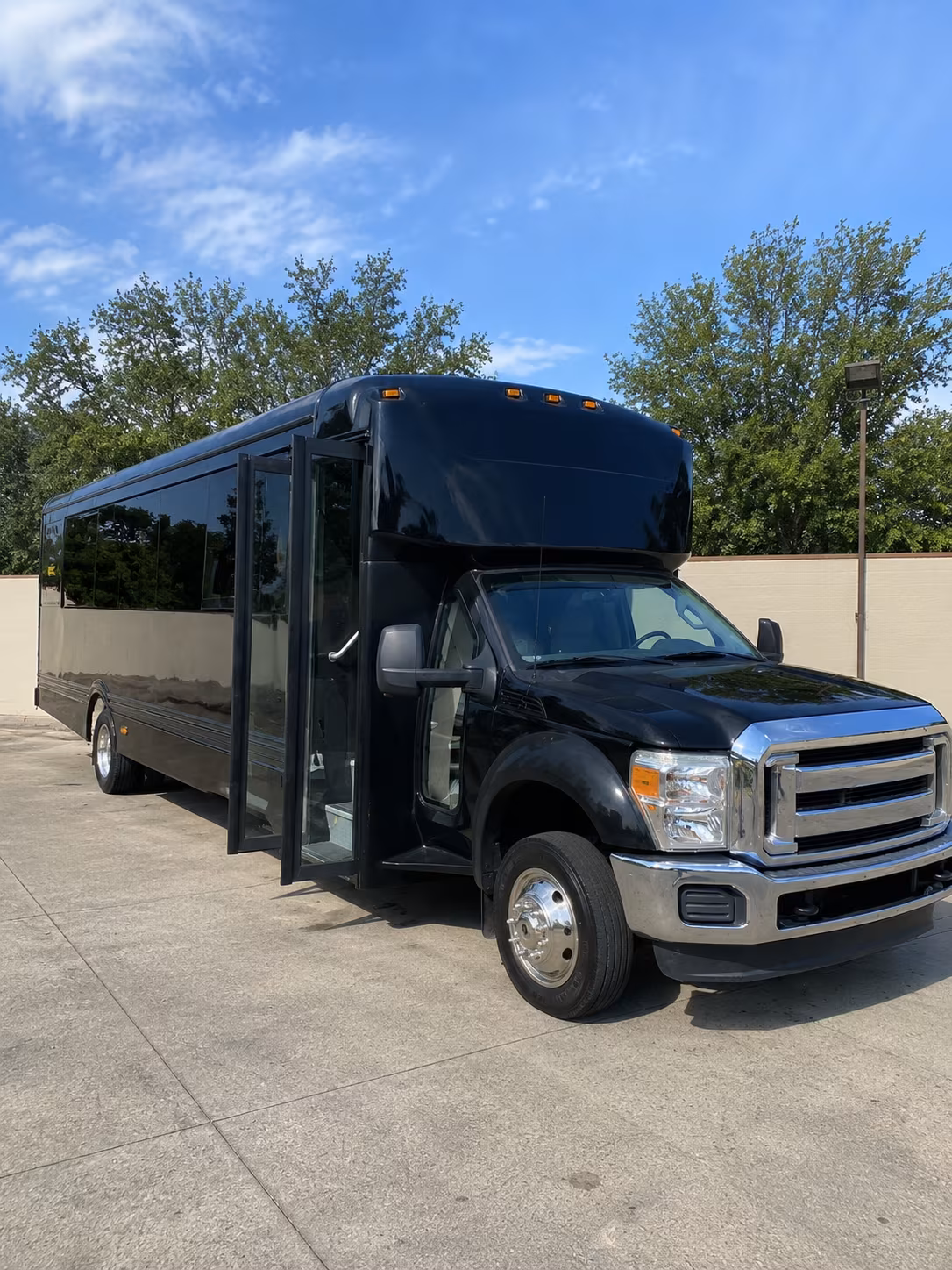 fort pierce 20 passenger party bus