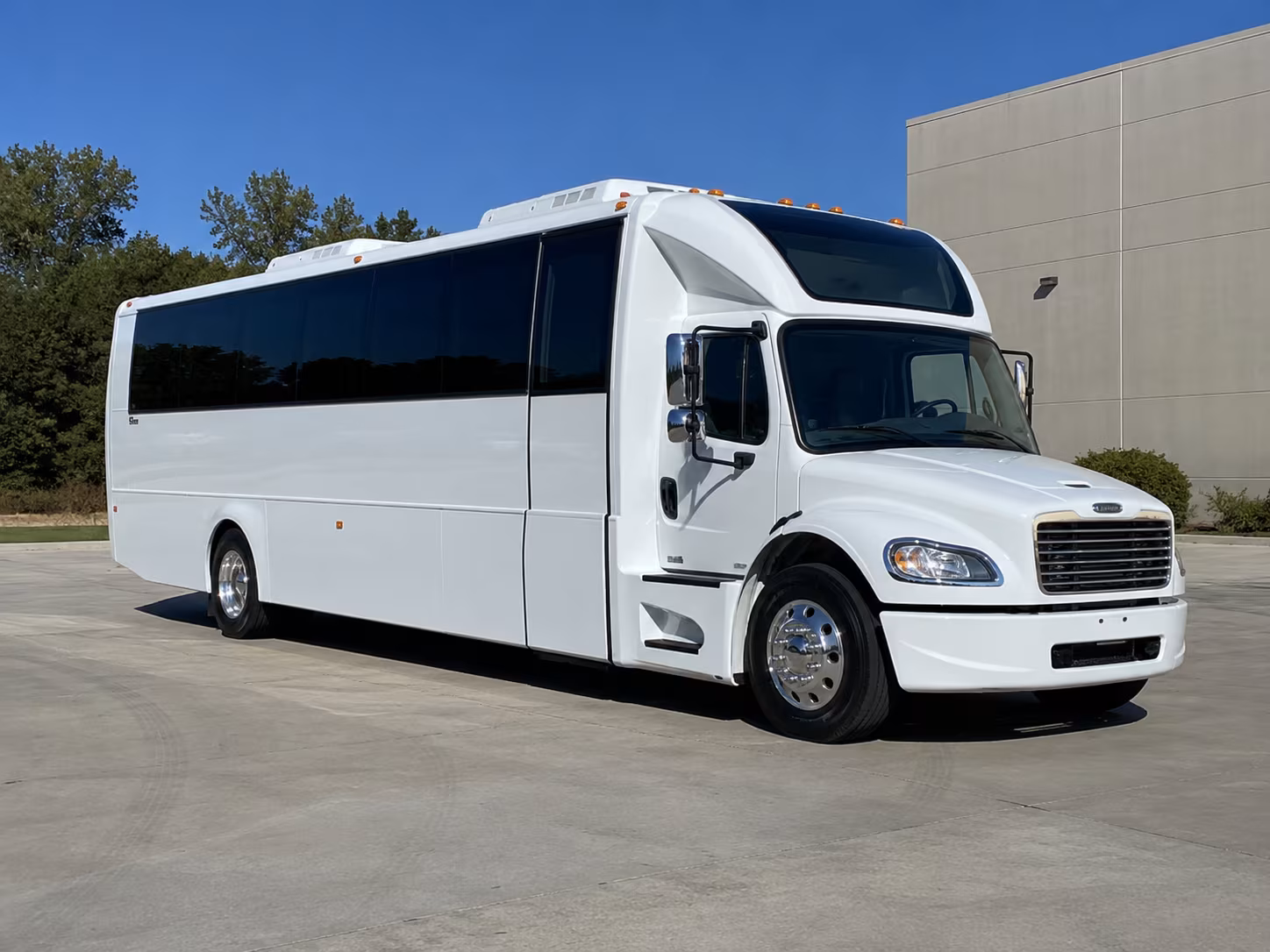 fort pierce 28 passenger party bus